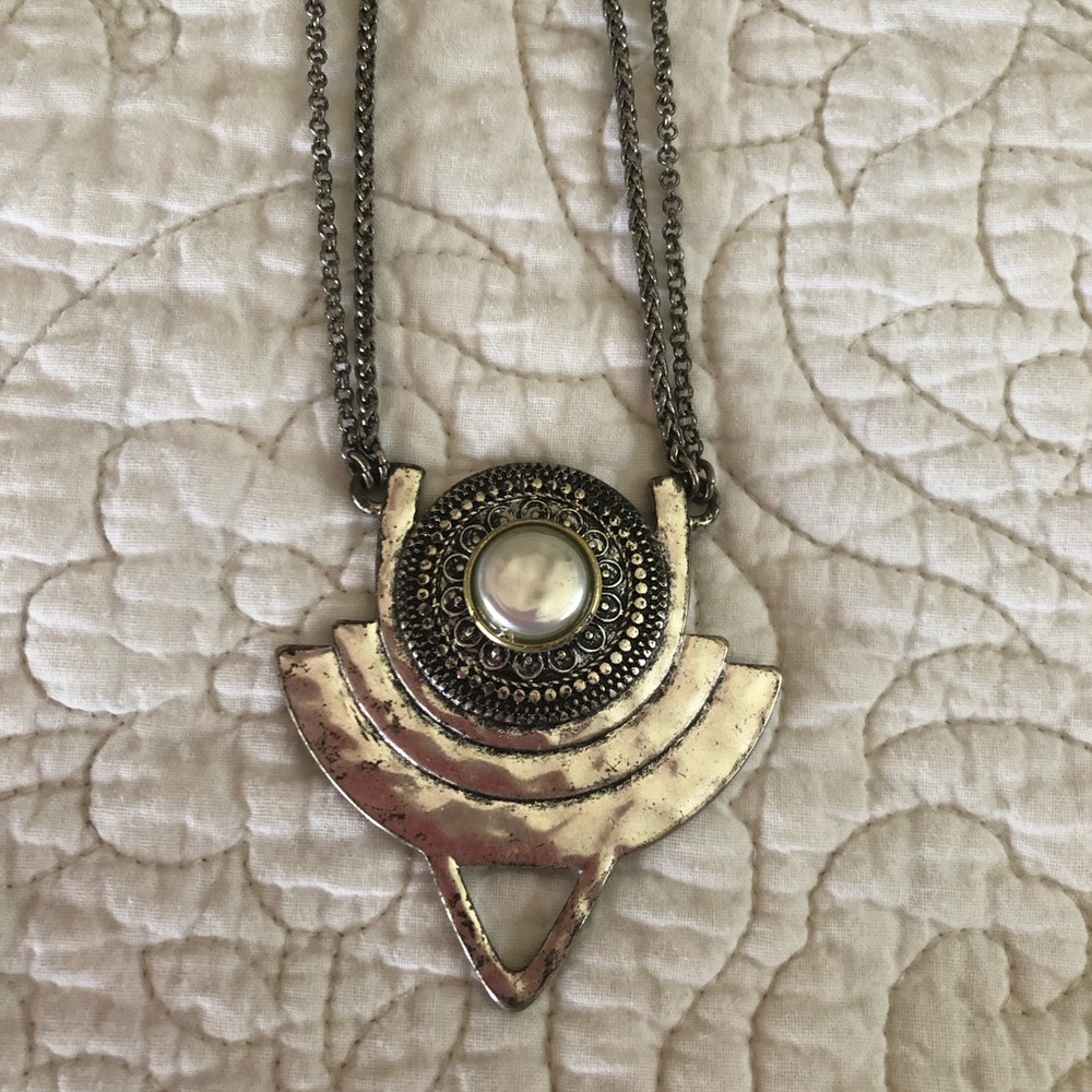 Lucky Brand Silver Tone Shell Look Pendant w Long Double Chain Long